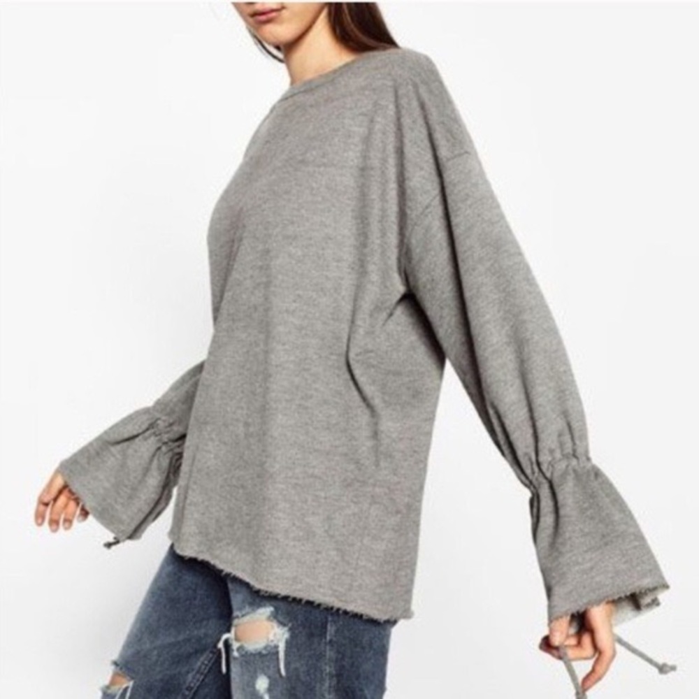 Cozy grey Zara Sweater. Size M